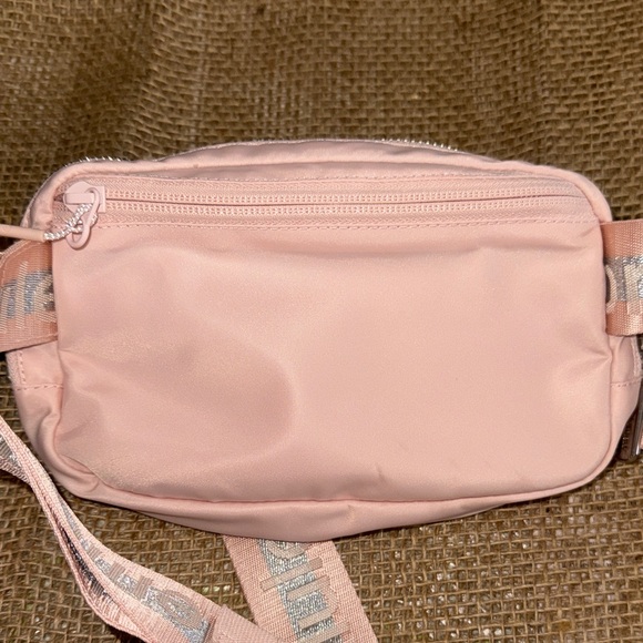 Lululemon Athletica Light Pink Crossbody Bag- Belt Bag - Picture 5 of 9